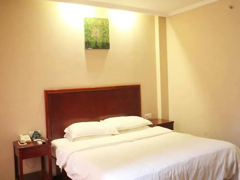 Greentree Inn Henan Kaifeng Gulou Square Express Hotel