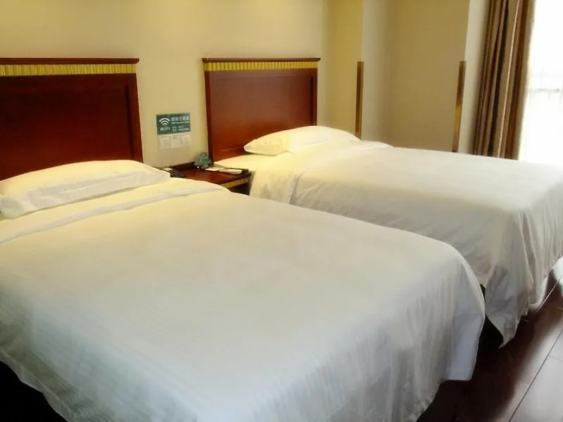 Greentree Inn Henan Kaifeng Gulou Square Express Hotel 3*,
