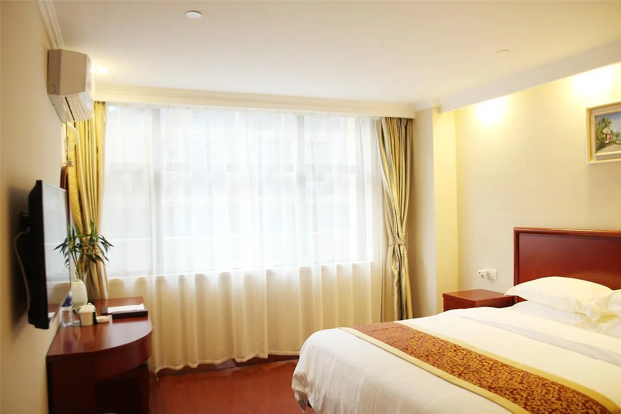 Greentree Inn Henan Kaifeng Gulou Square Express Hotel